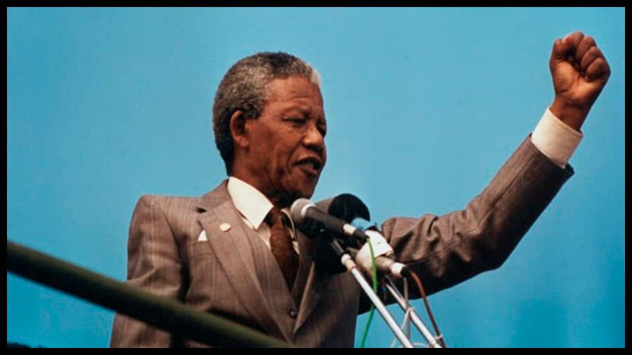 Mandela Giving a Speech
